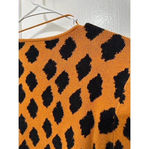 Vero Moda woman size, medium, black, and brown patterned cardigan - Picture 9 of 10